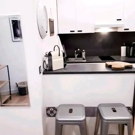 Ravissant Studio En Face De La Gare Apartment
